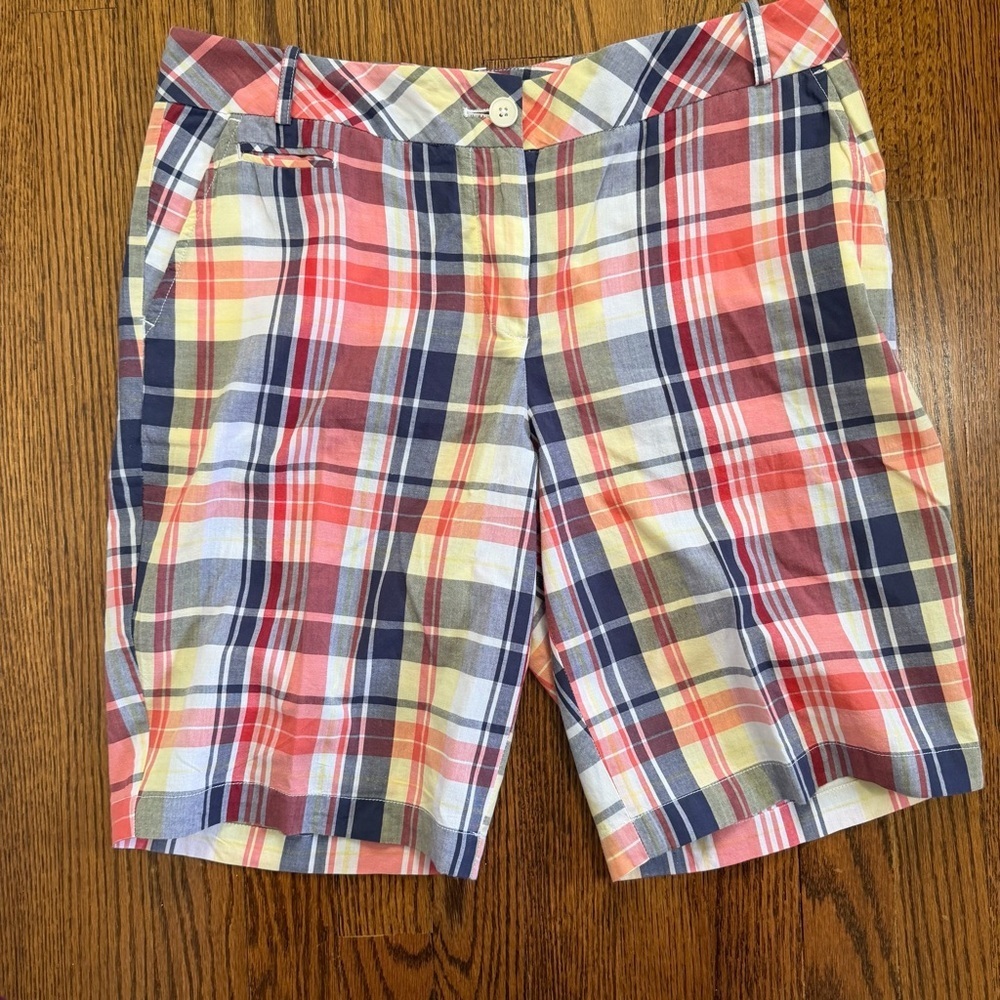 Talbots Petite Navy Red Yellow Plaid Short Size 10P